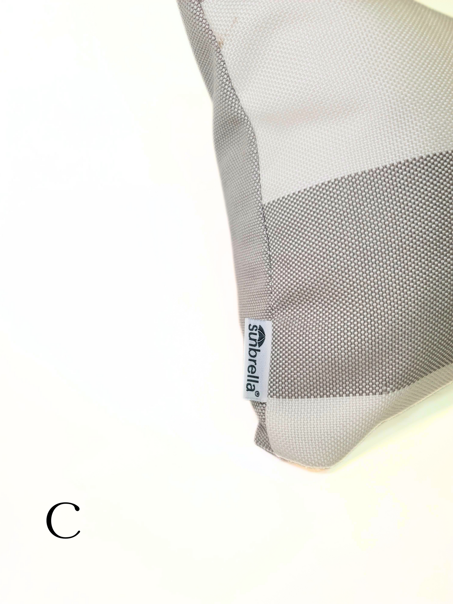 Sunbrella Premium 'Solana Seagull' Indoor/Outdoor Toss Pillow Cover